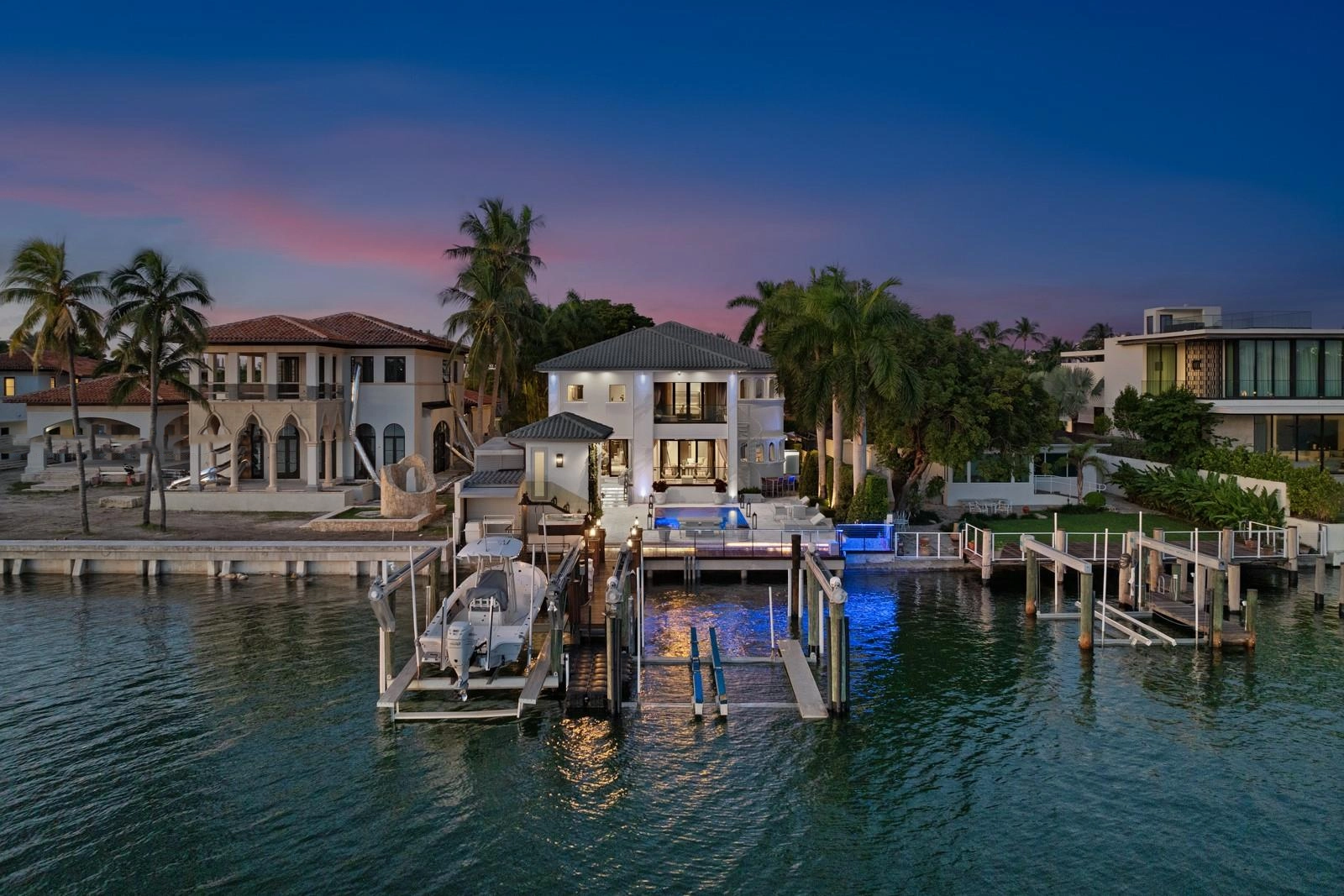 176 S Hibiscus Drive Miami Beach waterfront luxury estate — Hibiscus Island home with bay views