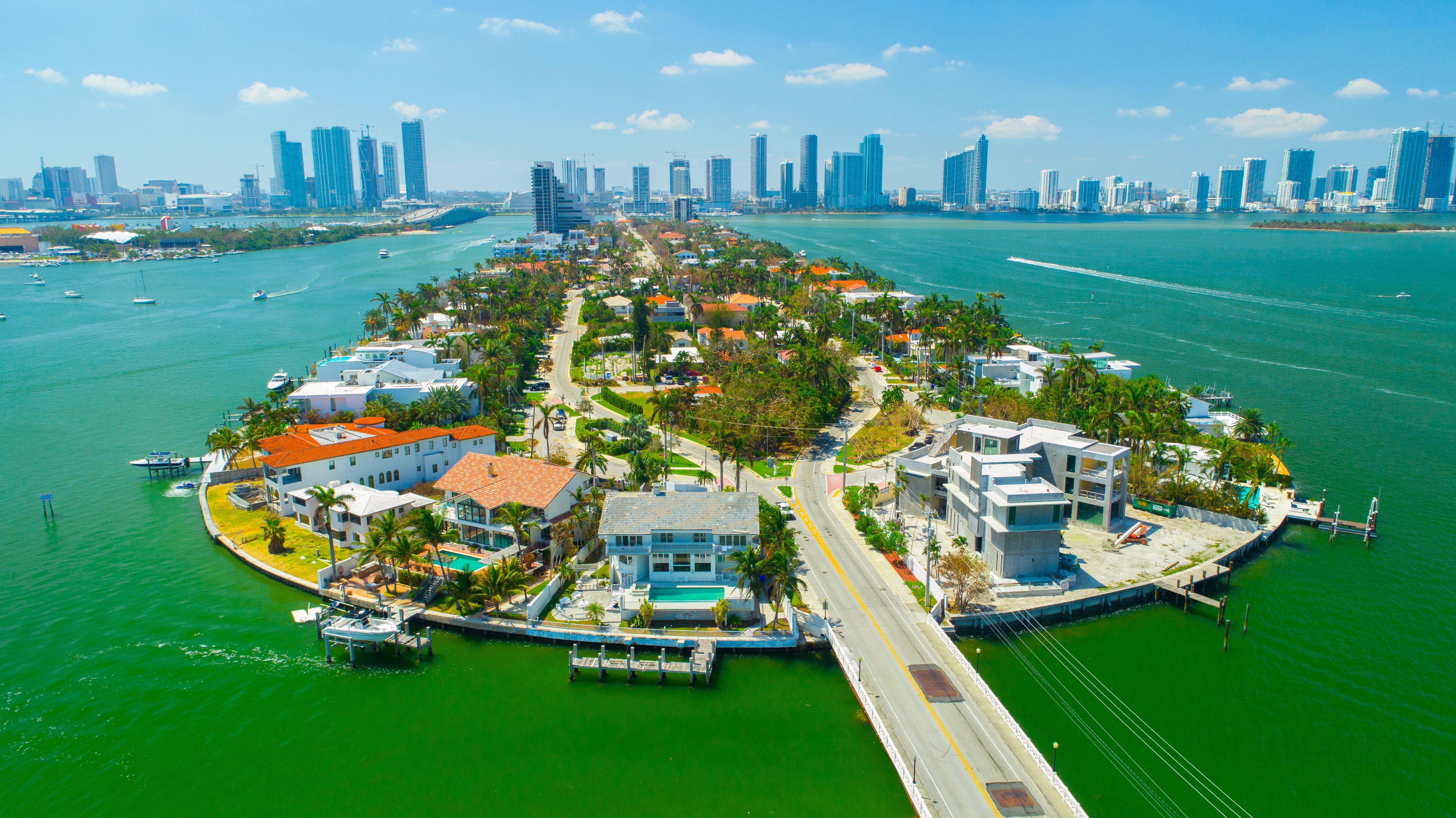 Aerial view of the Venetian Islands connecting Miami and Miami Beach across Biscayne Bay